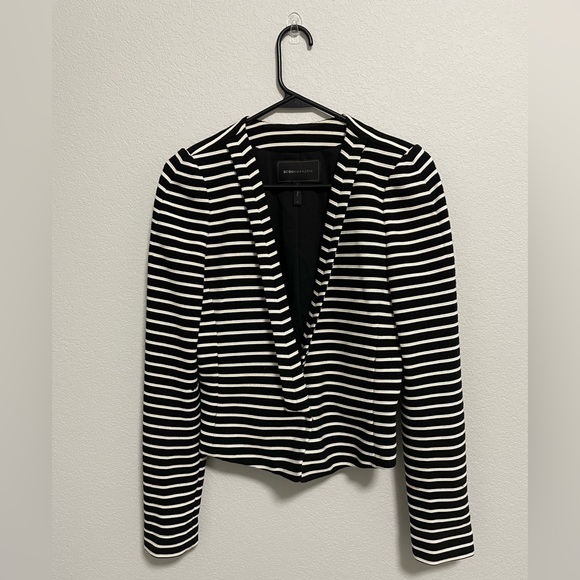 BCBGMaxAzria Jackets & Blazers - BCBGMaxAzria Women's Striped Black & White Blazer Size Small